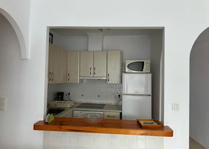 Cómodo En Con Aire Acondicionado Y Aparcamiento, Cerca De La Playa - Es-373-57 Apartamento